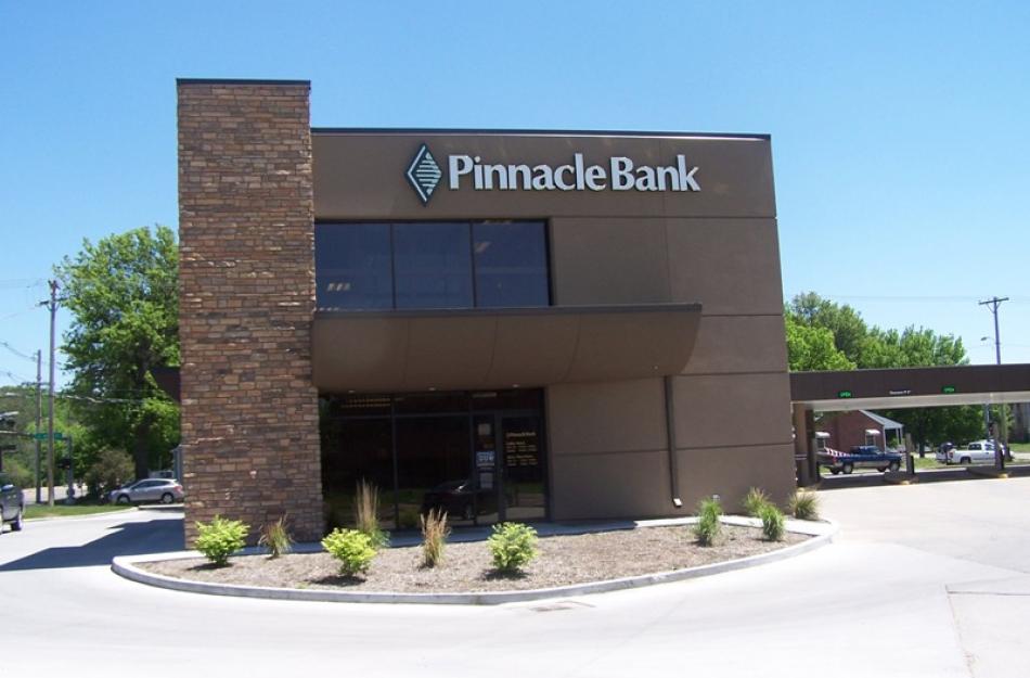 Lincoln Parkway